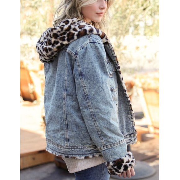 SOLD OUT Reversible Leopard Faux Fur Hooded Denim Jacket - Picture 7 of 11